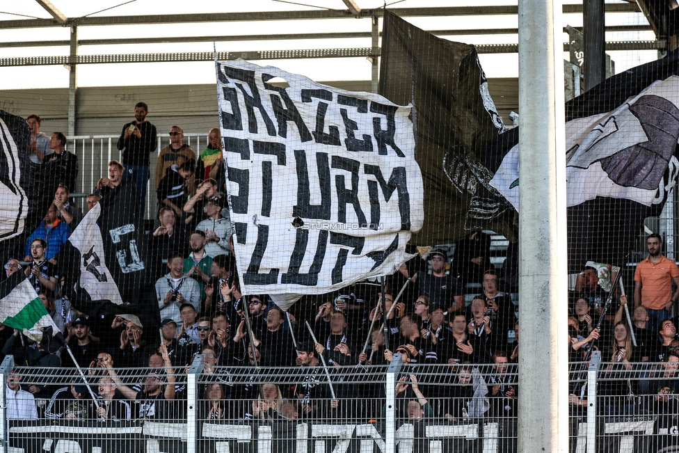 LASK - Sturm Graz
Oesterreichische Fussball Bundesliga, 9. Runde, LASK - SK Sturm Graz, Waldstadion Pasching, 30.09.2018. 

Foto zeigt Fans von Sturm
