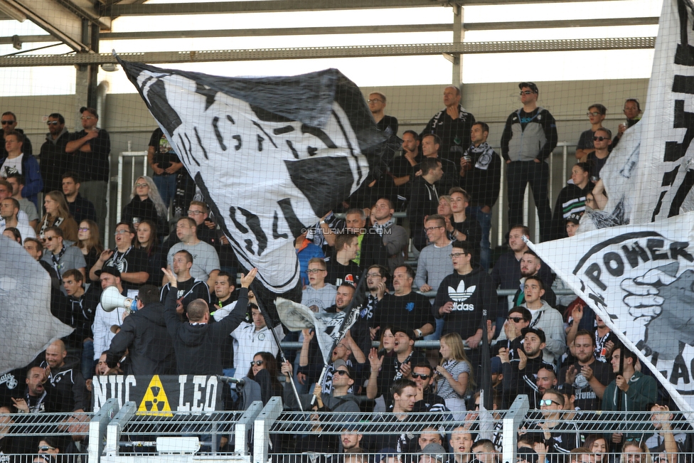 LASK - Sturm Graz
Oesterreichische Fussball Bundesliga, 9. Runde, LASK - SK Sturm Graz, Waldstadion Pasching, 30.09.2018. 

Foto zeigt Fans von Sturm
