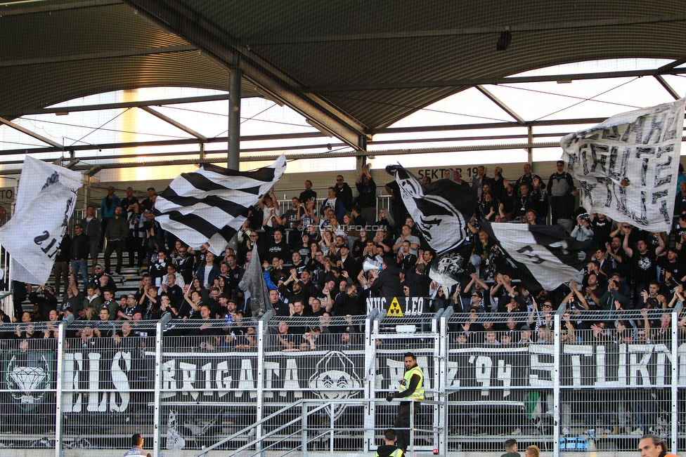 LASK - Sturm Graz
Oesterreichische Fussball Bundesliga, 9. Runde, LASK - SK Sturm Graz, Waldstadion Pasching, 30.09.2018. 

Foto zeigt Fans von Sturm
