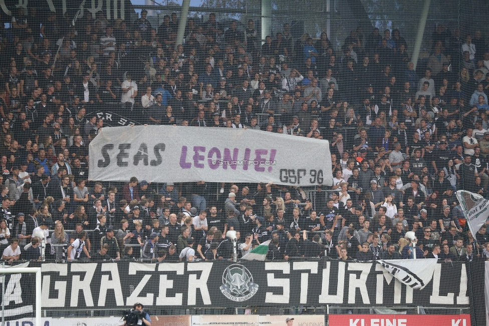 Sturm Graz - Salzburg
Oesterreichische Fussball Bundesliga, 10. Runde, SK Sturm Graz - FC RB Salzburg, Stadion Liebenau Graz, 07.10.2018. 

Foto zeigt Fans von Sturm mit einem Spruchband
