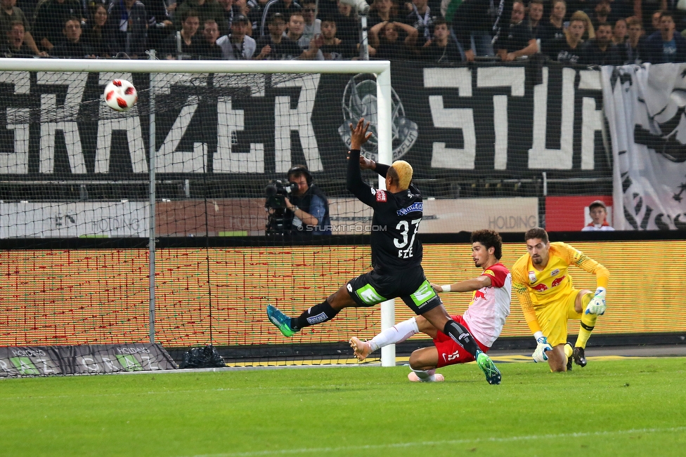 Sturm Graz - Salzburg
Oesterreichische Fussball Bundesliga, 10. Runde, SK Sturm Graz - FC RB Salzburg, Stadion Liebenau Graz, 07.10.2018. 

Foto zeigt Emeka Friday Eze (Sturm) und Cican Stankovic (Salzburg)
