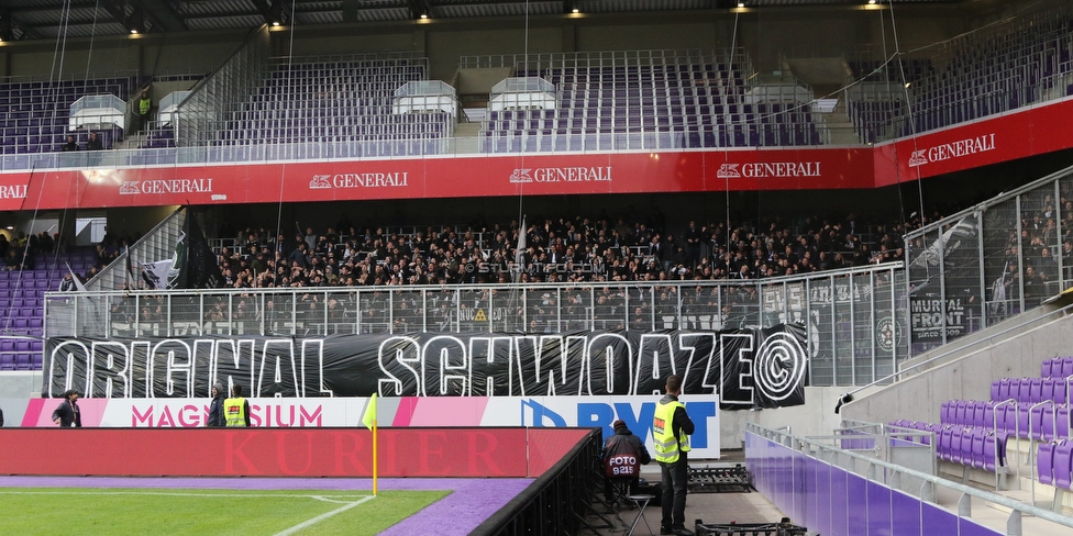 Austria Wien - Sturm Graz
Oesterreichische Fussball Bundesliga, 11. Runde, FK Austria Wien - SK Sturm Graz, Franz Horr Stadion Wien, 21.10.2018. 

Foto zeigt Fans von Sturm mit einer Choreografie
