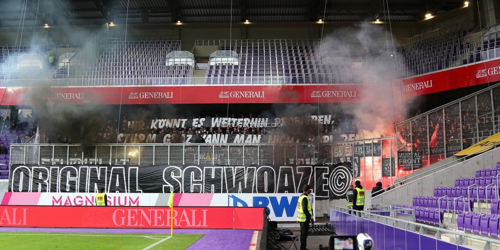 Austria Wien - Sturm Graz
Oesterreichische Fussball Bundesliga, 11. Runde, FK Austria Wien - SK Sturm Graz, Franz Horr Stadion Wien, 21.10.2018. 

Foto zeigt Fans von Sturm mit einer Choreografie
Schlüsselwörter: pyrotechnik