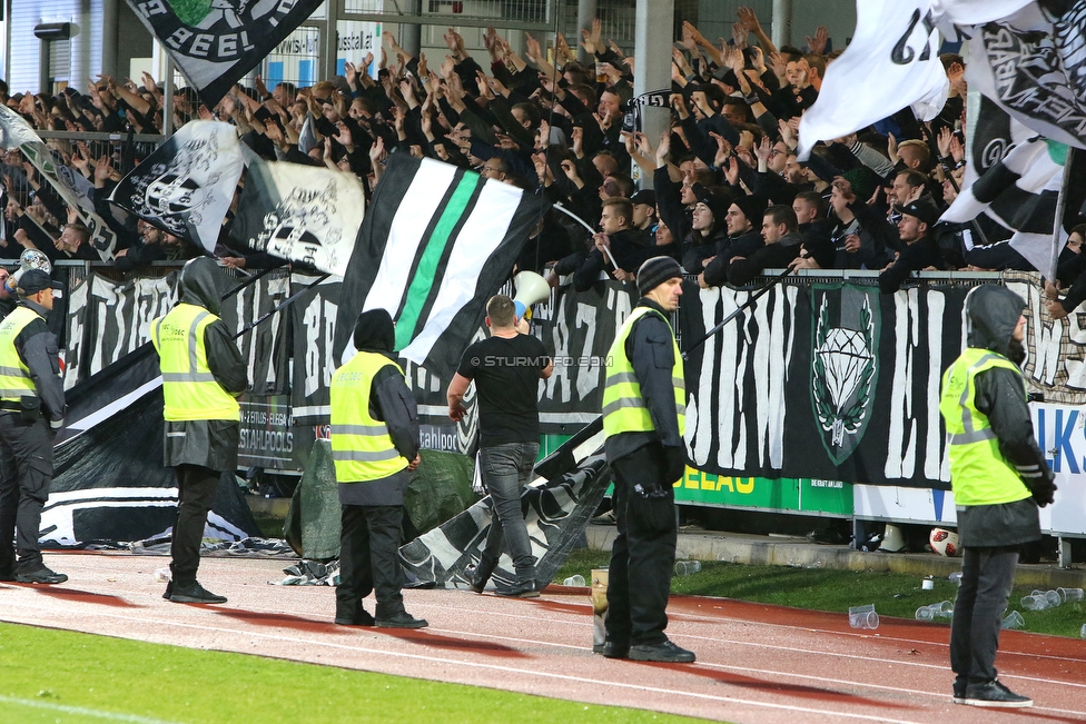 Hartberg - Sturm Graz
Oesterreichische Fussball Bundesliga, 12. Runde, TSV Hartberg - SK Sturm Graz, Franz Arena Hartberg, 27.10.2018. 

Foto zeigt Fans von Sturm
