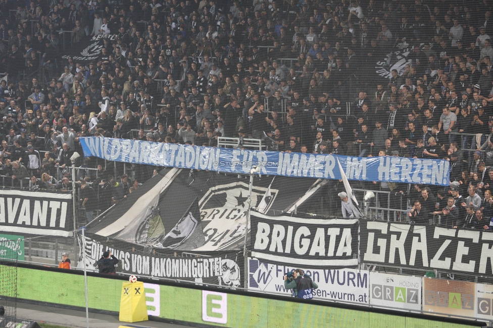 Sturm Graz - Innsbruck
Oesterreichische Fussball Bundesliga, 13. Runde, SK Sturm Graz - FC Wacker Innsbruck, Stadion Liebenau Graz, 03.11.2018. 

Foto zeigt Fans von Sturm mit einem Spruchband
