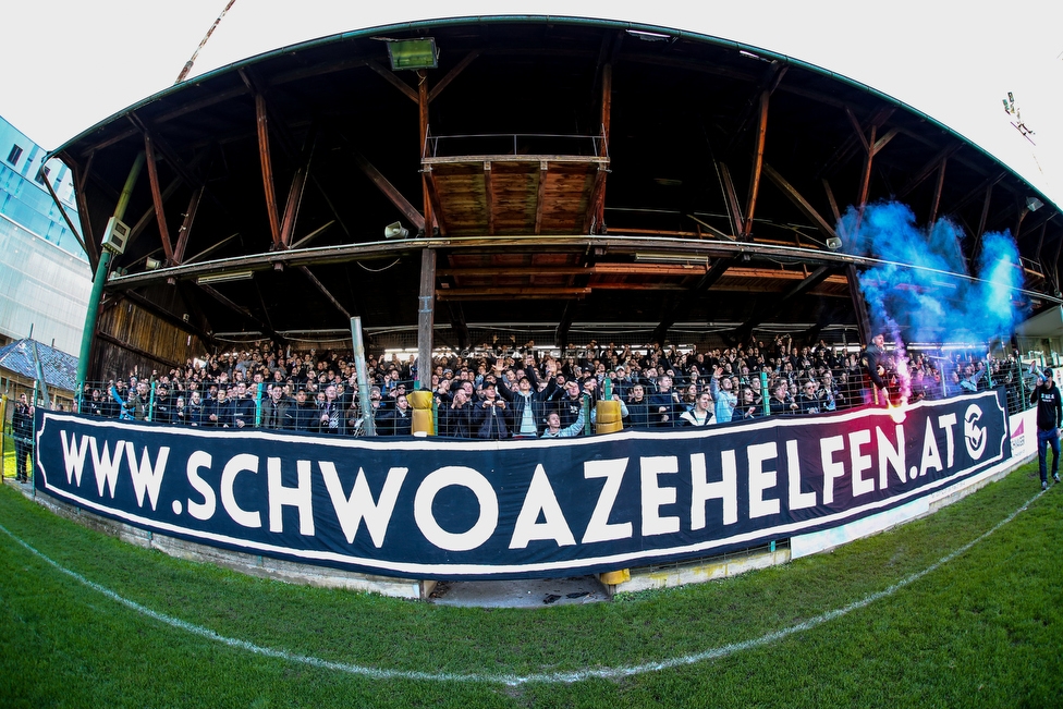 Sturm Graz - St. Poelten
Oesterreichische Fussball Bundesliga, 14. Runde, SK Sturm Graz - FC Wacker Innsbruck, Stadion Liebenau Graz, 10.11.2018. 

Foto zeigt Fans von Sturm mit einem Spruchband
