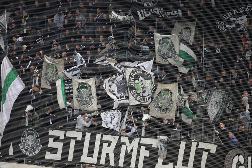 Sturm Graz - St. Poelten
Oesterreichische Fussball Bundesliga, 14. Runde, SK Sturm Graz - FC Wacker Innsbruck, Stadion Liebenau Graz, 10.11.2018. 

Foto zeigt Fans von Sturm
