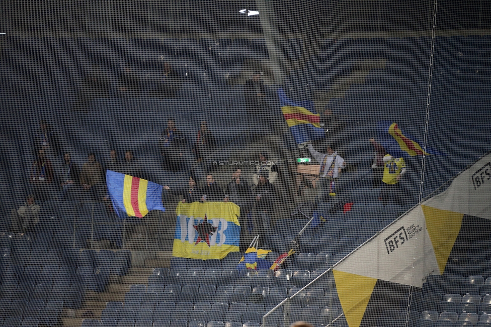 Sturm Graz - St. Poelten
Oesterreichische Fussball Bundesliga, 14. Runde, SK Sturm Graz - FC Wacker Innsbruck, Stadion Liebenau Graz, 10.11.2018. 

Foto zeigt Fans von St. Poelten
