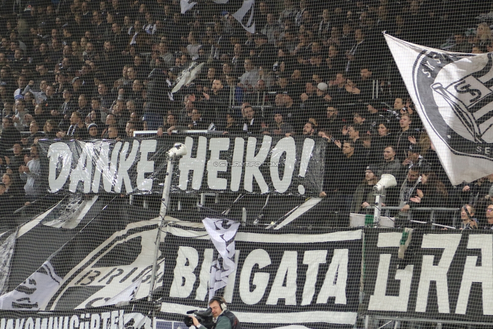 Sturm Graz - St. Poelten
Oesterreichische Fussball Bundesliga, 14. Runde, SK Sturm Graz - FC Wacker Innsbruck, Stadion Liebenau Graz, 10.11.2018. 

Foto zeigt Fans von Sturm mit einem Spruchband
