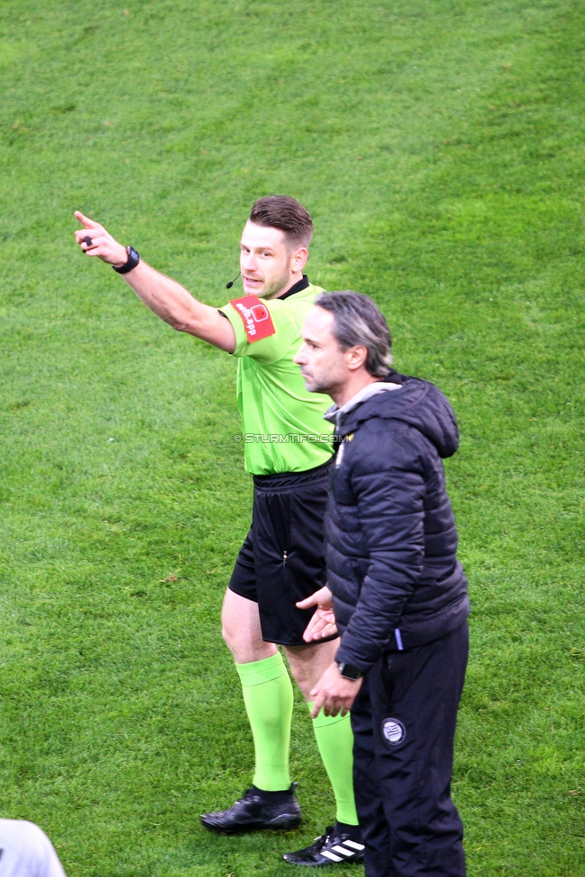 Sturm Graz - St. Poelten
Oesterreichische Fussball Bundesliga, 14. Runde, SK Sturm Graz - FC Wacker Innsbruck, Stadion Liebenau Graz, 10.11.2018. 

Foto zeigt Schiedsrichter Michael Heiss und Guenther Neukirchner (Cheftrainer Sturm)
