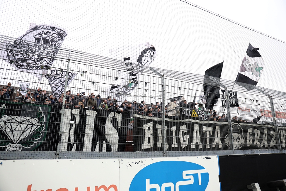 Altach - Sturm Graz
Oesterreichische Fussball Bundesliga, 15. Runde, SCR Altach - SK Sturm Graz, Stadion Schnabelholz Altach, 25.11.2018. 

Foto zeigt Fans von Sturm
