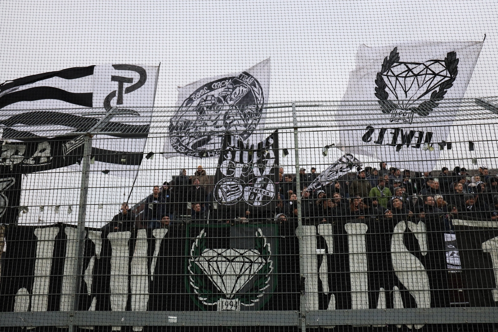 Altach - Sturm Graz
Oesterreichische Fussball Bundesliga, 15. Runde, SCR Altach - SK Sturm Graz, Stadion Schnabelholz Altach, 25.11.2018. 

Foto zeigt Fans von Sturm
