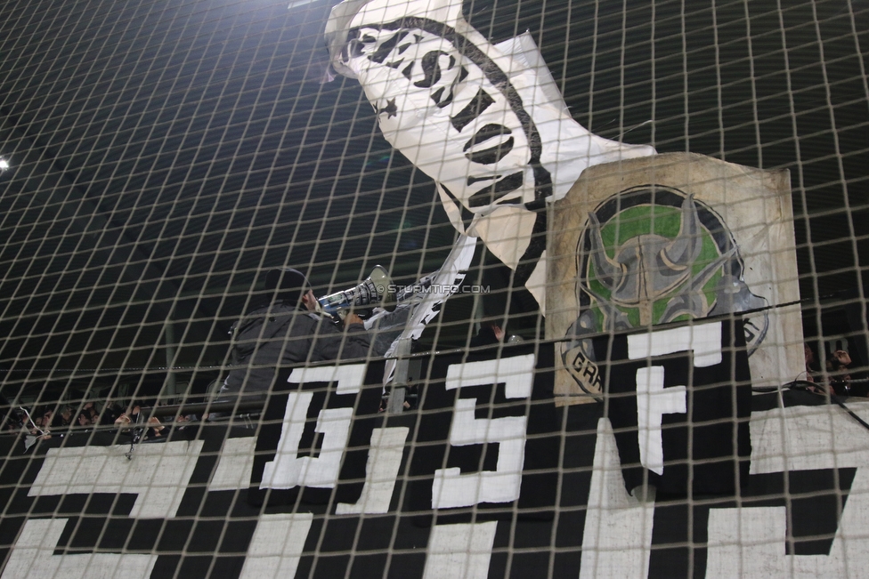 Sturm Graz - Wolfsberg
Oesterreichische Fussball Bundesliga, 16. Runde, SK Sturm Graz - Wolfsberger AC, Stadion Liebenau Graz, 02.12.2018. 

Foto zeigt Fans von Sturm
