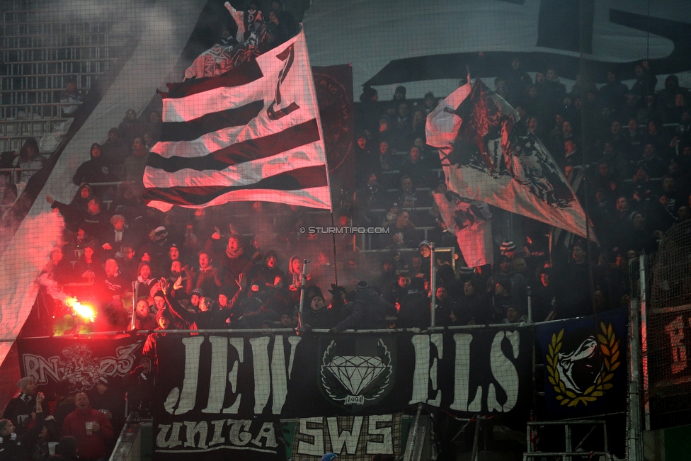 Rapid Wien - Sturm Graz
Oesterreichische Fussball Bundesliga, 17. Runde, SK Rapid Wien - SK Sturm Graz, Weststadion Wien, 09.12.2018. 

Foto zeigt Fans von Sturm
Schlüsselwörter: pyrotechnik