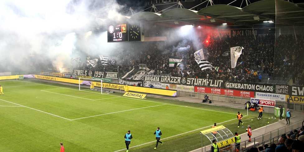 Sturm Graz - Admira Wacker
Oesterreichische Fussball Bundesliga, 18. Runde, SK Sturm Graz - FC Admira Wacker Moedling, Stadion Liebenau Graz, 15.12.2018. 

Foto zeigt Fans von Sturm
Schlüsselwörter: pyrotechnik