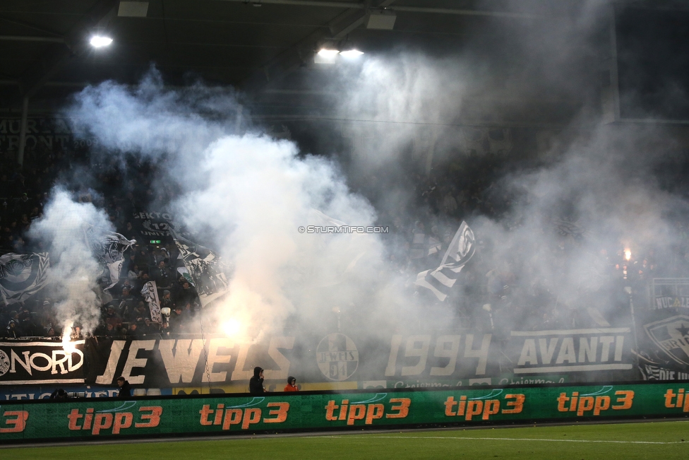 Sturm Graz - Admira Wacker
Oesterreichische Fussball Bundesliga, 18. Runde, SK Sturm Graz - FC Admira Wacker Moedling, Stadion Liebenau Graz, 15.12.2018. 

Foto zeigt Fans von Sturm
Schlüsselwörter: pyrotechnik