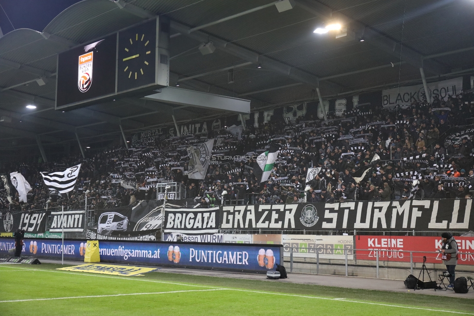 Sturm Graz - Admira Wacker
Oesterreichische Fussball Bundesliga, 18. Runde, SK Sturm Graz - FC Admira Wacker Moedling, Stadion Liebenau Graz, 15.12.2018. 

Foto zeigt Fans von Sturm
Schlüsselwörter: pyrotechnik