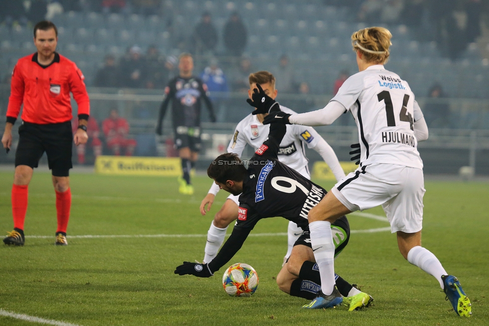 Sturm Graz - Admira Wacker
Oesterreichische Fussball Bundesliga, 18. Runde, SK Sturm Graz - FC Admira Wacker Moedling, Stadion Liebenau Graz, 15.12.2018. 

Foto zeigt Otar Kiteishvili (Sturm) und Christoph Monschein (Admira)
