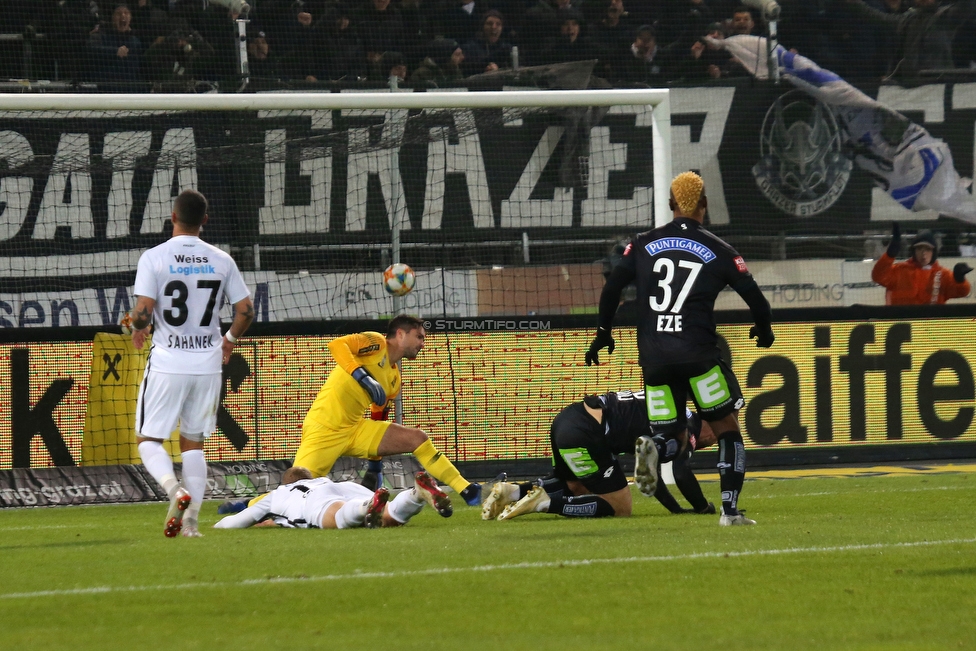 Sturm Graz - Admira Wacker
Oesterreichische Fussball Bundesliga, 18. Runde, SK Sturm Graz - FC Admira Wacker Moedling, Stadion Liebenau Graz, 15.12.2018. 

Foto zeigt Marco Sahanek (Admira), Andreas Leitner (Admira), Peter Zulj (Sturm) und Emeka Friday Eze (Sturm)
Schlüsselwörter: tor