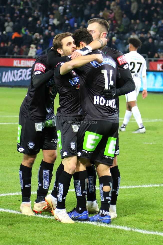 Sturm Graz - Admira Wacker
Oesterreichische Fussball Bundesliga, 18. Runde, SK Sturm Graz - FC Admira Wacker Moedling, Stadion Liebenau Graz, 15.12.2018. 

Foto zeigt Philipp Huspek (Sturm), Philipp Hosiner (Sturm) und Peter Zulj (Sturm)
Schlüsselwörter: torjubel