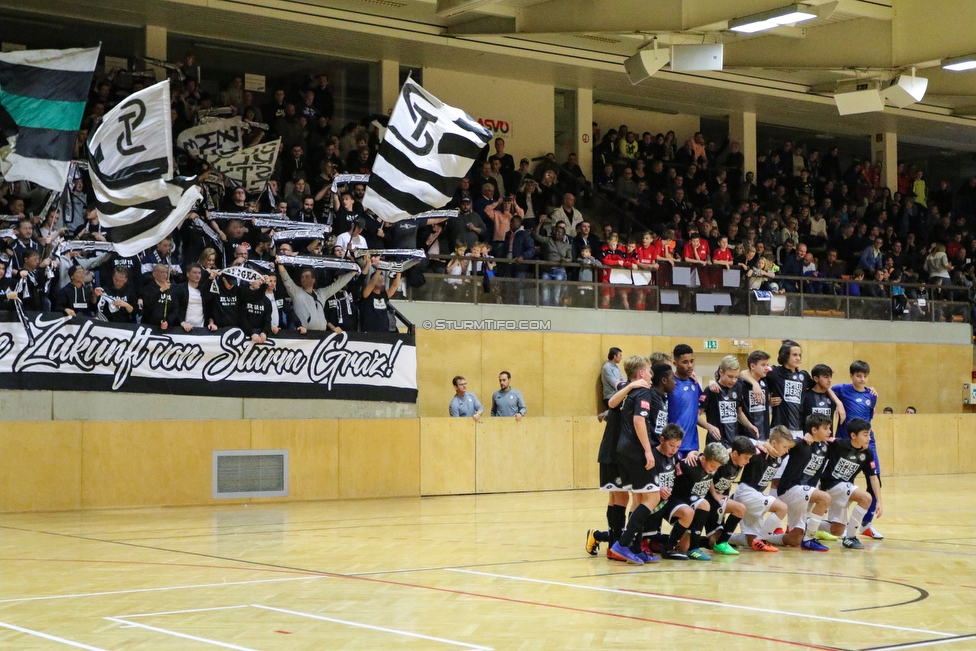 9. Sturm Nachwuchscup
SK Sturm Graz Nachwuchscup, ASVOE Halle Graz, 05.01.2019.

Foto zeigt Fans von Sturm und Spieler
