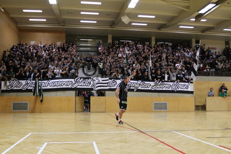 9. Sturm Nachwuchscup
SK Sturm Graz Nachwuchscup, ASVOE Halle Graz, 05.01.2019.

Foto zeigt die Legendenmannschaft von Sturm mit Samir Muratovic
