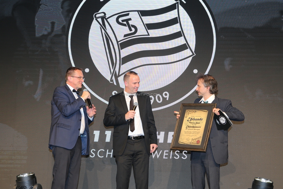 110 Jahre Gala Sturm
110 Jahre SK Sturm Graz Gala, Seifenfabrik Graz, 17.01.2019.

Foto zeigt Andreas Stieber (Brau Union), Mario Haas (ehem. Spieler Sturm) und Michael Ostrowski (Moderator)
