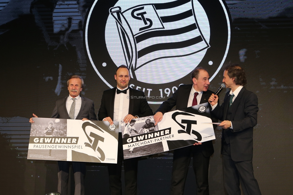 110 Jahre Gala Sturm
110 Jahre SK Sturm Graz Gala, Seifenfabrik Graz, 17.01.2019.

Foto zeigt Thomas Tebbich (wirtsch. Geschaeftsfuehrer Sturm), Martin Schaller (Raiffeisen) und Michael Ostrowski (Moderator)
