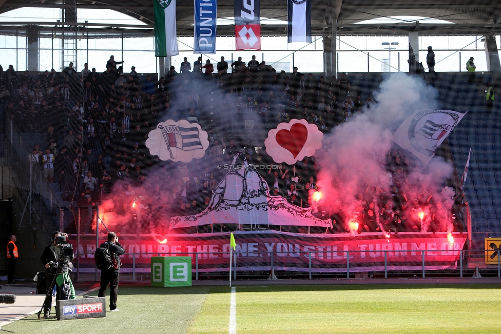 Sturm Graz - LASK
Oesterreichische Fussball Bundesliga, 20. Runde, SK Sturm Graz - LASK, Stadion Liebenau Graz, 03.03.2019. 

Foto zeigt Fans vom LASK mit einer Choreografie
Schlüsselwörter: pyrotechnik