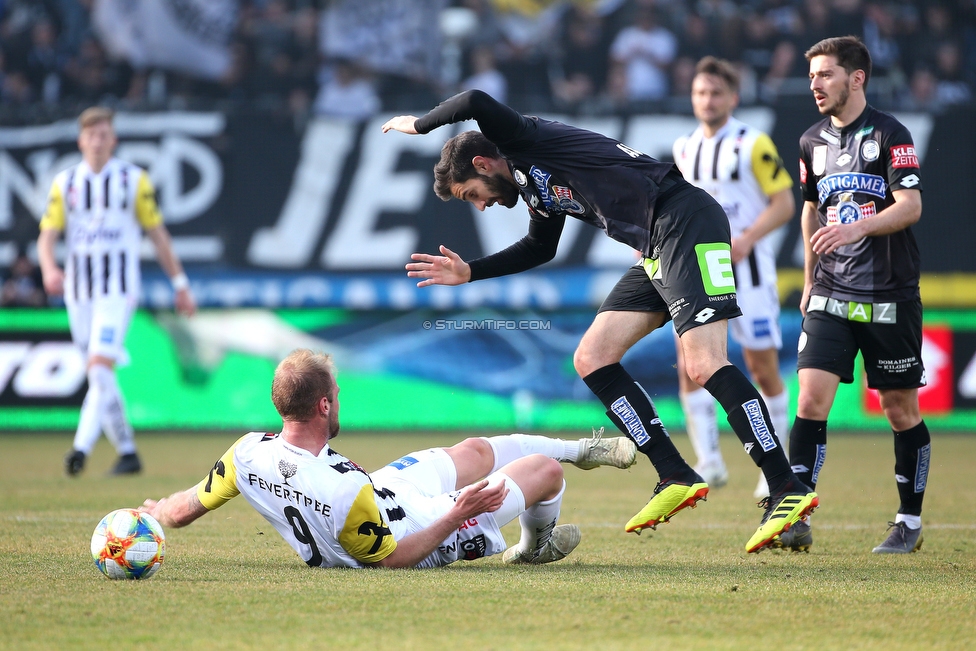 Sturm Graz - LASK
Oesterreichische Fussball Bundesliga, 20. Runde, SK Sturm Graz - LASK, Stadion Liebenau Graz, 03.03.2019. 

Foto zeigt Joao Klauss de Mello (LASK) und Anastasios Avlonitis (Sturm)
