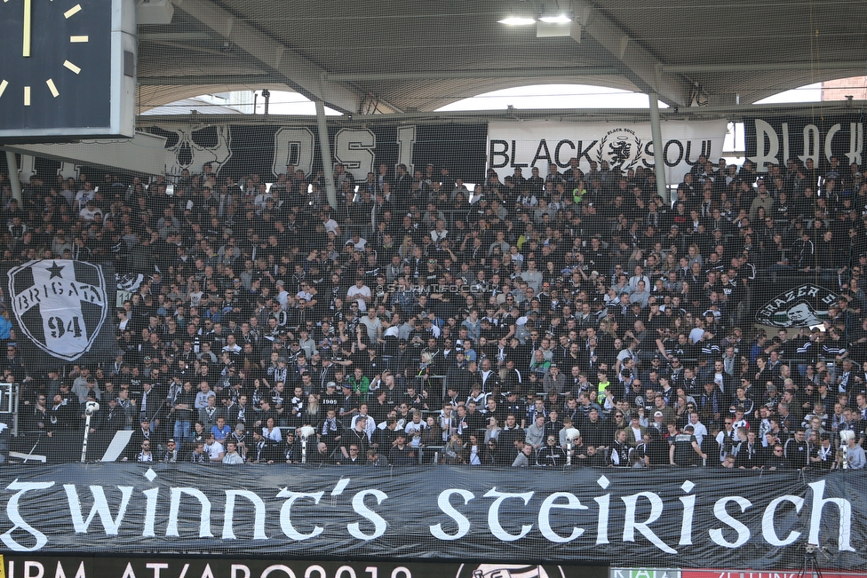 Sturm Graz - Austria Wien
Oesterreichische Fussball Bundesliga, 22. Runde, SK Sturm Graz - FK Austria Wien, Stadion Liebenau Graz, 17.03.2019. 

Foto zeigt Fans von Sturm mit einem Spruchband
