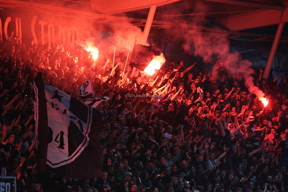 Sturm Graz - Austria Wien
Oesterreichische Fussball Bundesliga, 22. Runde, SK Sturm Graz - FK Austria Wien, Stadion Liebenau Graz, 17.03.2019. 

Foto zeigt Fans von Sturm
Schlüsselwörter: pyrotechnik