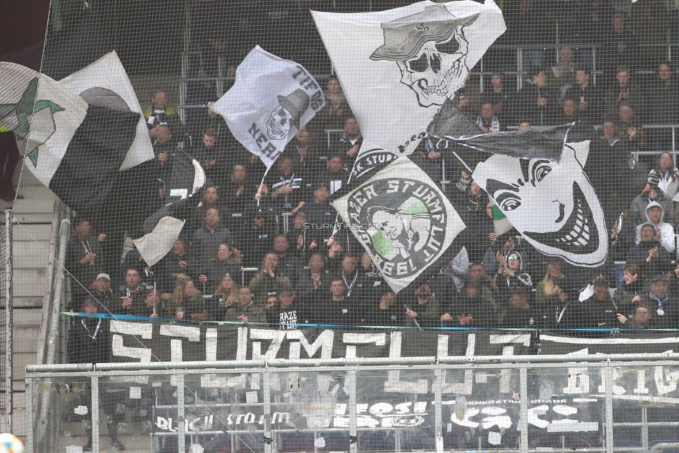 RB Salzburg - Sturm Graz
Oesterreichische Fussball Bundesliga, 25. Runde, FC RB Salzburg - SK Sturm Graz, Franz Horr Stadion Wien, 14.04.2019. 

Foto zeigt Fans von Sturm
