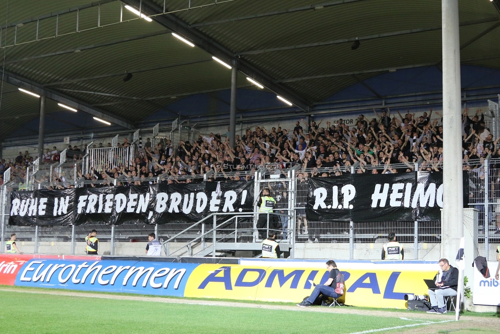 LASK - Sturm Graz
Oesterreichische Fussball Bundesliga, 27. Runde, LASK - SK Sturm Graz, Waldstadion Pasching, 24.04.2019. 

Foto zeigt Fans von Sturm mit einem Spruchband
