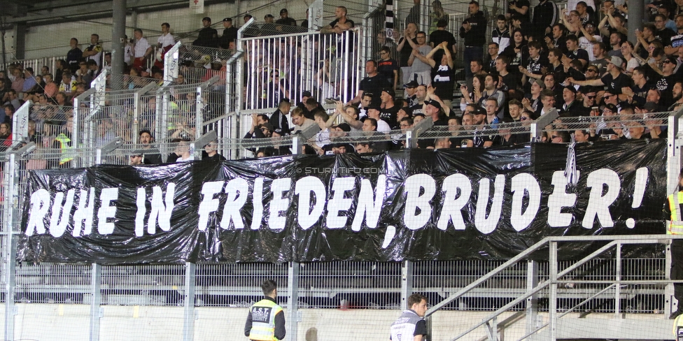 LASK - Sturm Graz
Oesterreichische Fussball Bundesliga, 27. Runde, LASK - SK Sturm Graz, Waldstadion Pasching, 24.04.2019. 

Foto zeigt Fans von Sturm mit einem Spruchband
