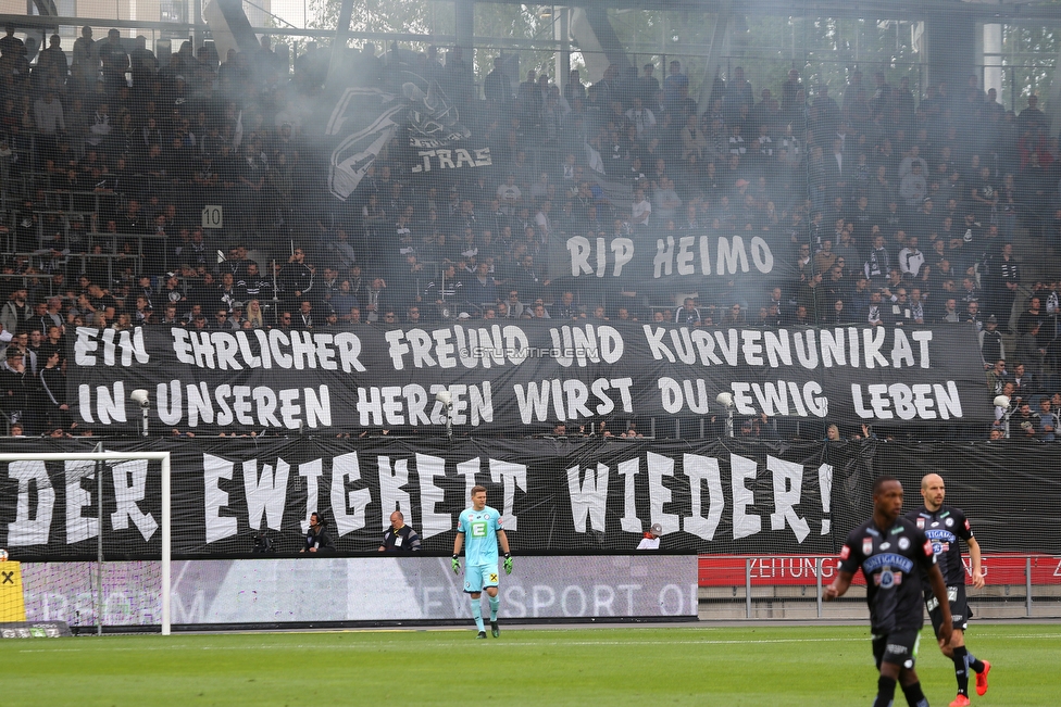 Sturm Graz - LASK
Oesterreichische Fussball Bundesliga, 28. Runde, SK Sturm Graz - LASK, Stadion Liebenau Graz, 28.04.2019. 

Foto zeigt den Trauerflor der Nordkurve mit einem Spruchband
