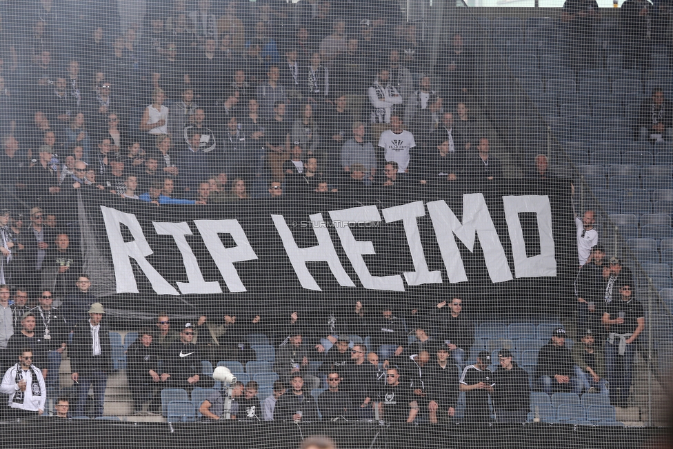 Sturm Graz - LASK
Oesterreichische Fussball Bundesliga, 28. Runde, SK Sturm Graz - LASK, Stadion Liebenau Graz, 28.04.2019. 

Foto zeigt den Trauerflor der Nordkurve mit einem Spruchband
