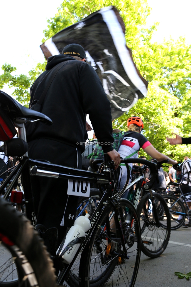 110 Jahre Sturm
110 Jahre SK Sturm Graz, Augarten Graz, 01.05.2019.

Foto zeigt Teilnehmer der Radtour
