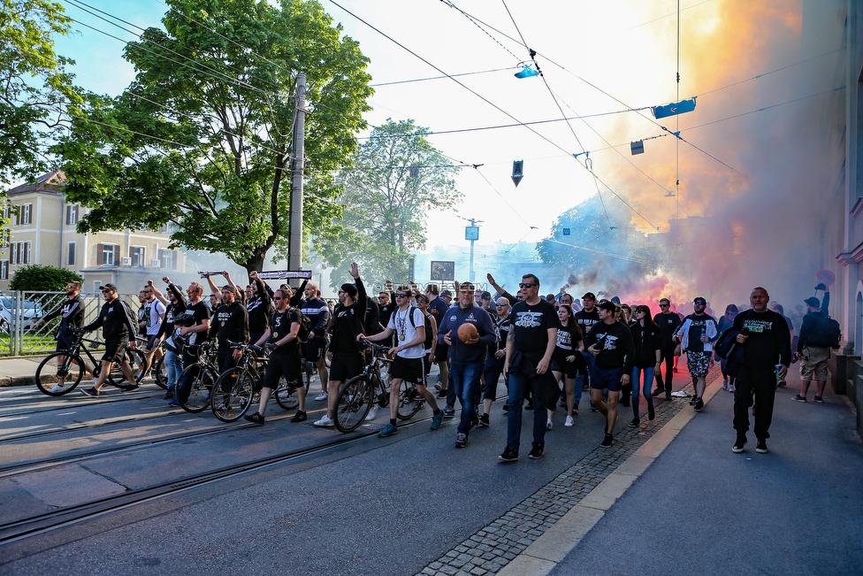 110 Jahre Sturm
110 Jahre SK Sturm Graz, Augarten Graz, 01.05.2019.

Foto zeigt Fans von Sturm beim Corteo
