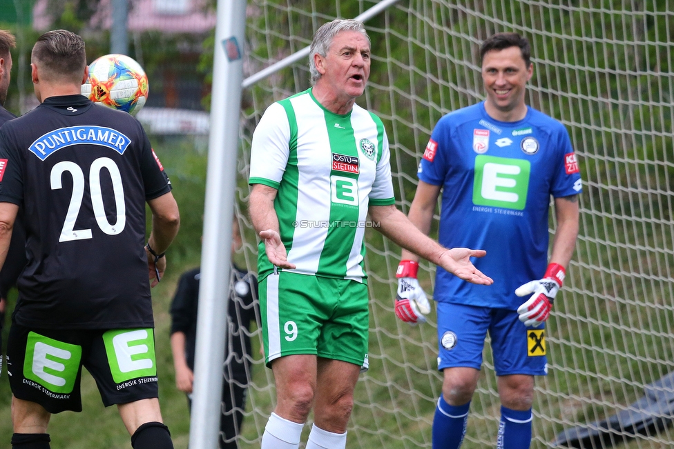 110 Jahre Sturm
110 Jahre SK Sturm Graz, Gruabn Graz, 01.05.2019.

Foto zeigt Walter Schachner und Christian Gratzei (ehem. Spieler Sturm)
