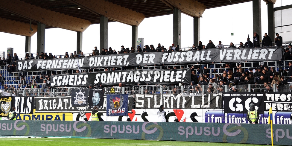 St. Poelten - Sturm Graz
Oesterreichische Fussball Bundesliga, 29. Runde, SKN St. Poelten - SK Sturm Graz, Arena St. Poelten, 05.05.2019. 

Foto zeigt Fans von Sturm mit einem Spruchband
Schlüsselwörter: protest