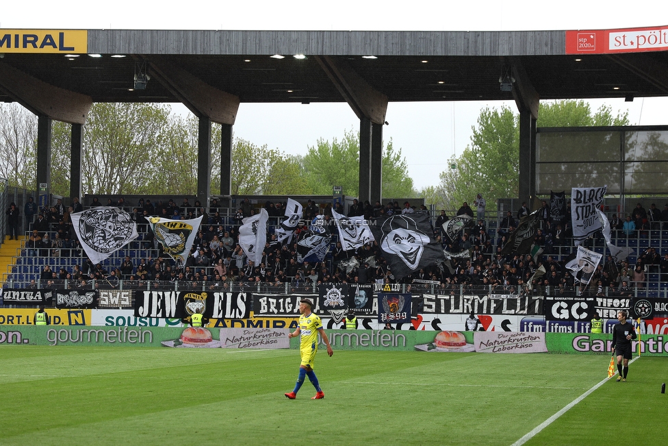 St. Poelten - Sturm Graz
Oesterreichische Fussball Bundesliga, 29. Runde, SKN St. Poelten - SK Sturm Graz, Arena St. Poelten, 05.05.2019. 

Foto zeigt Fans von Sturm
