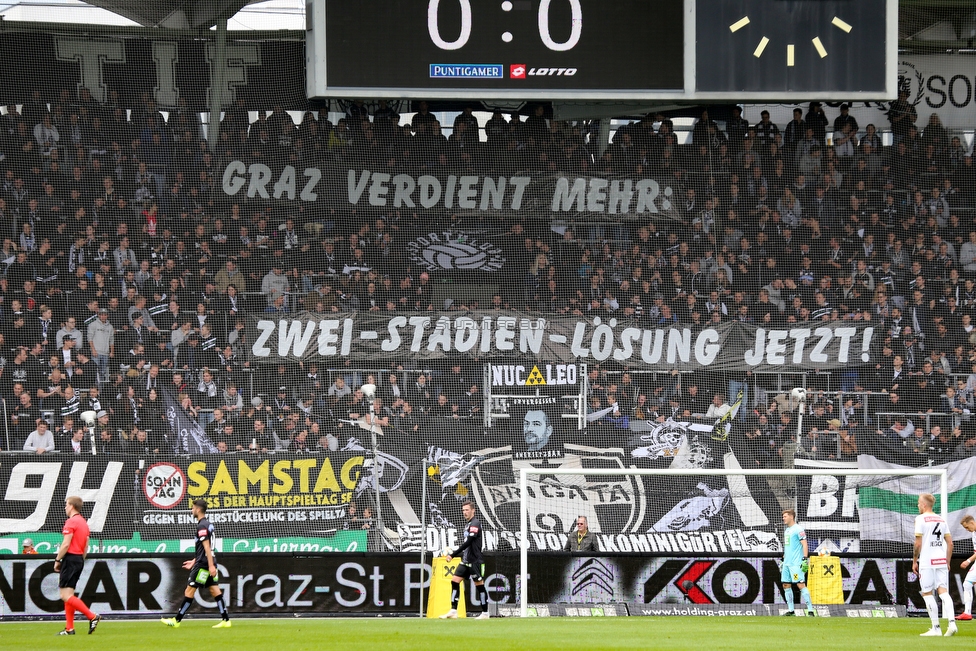 Sturm Graz - Austria Wien
Oesterreichische Fussball Bundesliga, 30. Runde, SK Sturm Graz - FK Austria Wien, Stadion Liebenau Graz, 12.05.2019. 

Foto zeigt Fans von Sturm mit einem Spruchband
Schlüsselwörter: protest