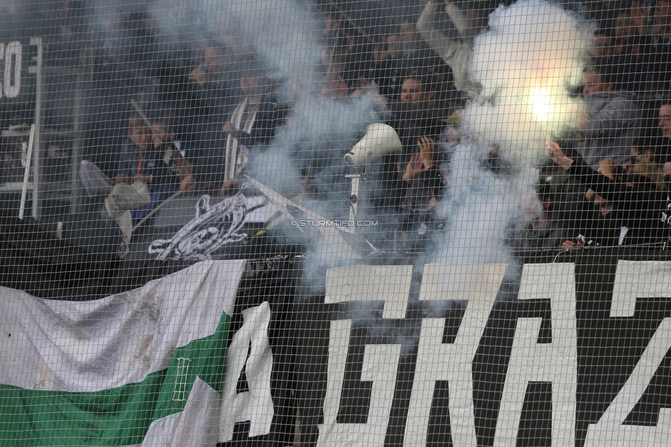 Sturm Graz - Austria Wien
Oesterreichische Fussball Bundesliga, 30. Runde, SK Sturm Graz - FK Austria Wien, Stadion Liebenau Graz, 12.05.2019. 

Foto zeigt Fans von Sturm
Schlüsselwörter: pyrotechnik