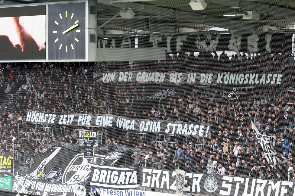 Sturm Graz - Austria Wien
Oesterreichische Fussball Bundesliga, 30. Runde, SK Sturm Graz - FK Austria Wien, Stadion Liebenau Graz, 12.05.2019. 

Foto zeigt Fans von Sturm mit einem Spruchband fuer Ivica Osim (ehem. Trainer Sturm)
