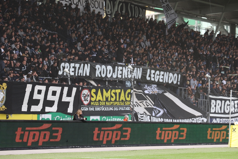 Sturm Graz - Austria Wien
Oesterreichische Fussball Bundesliga, 30. Runde, SK Sturm Graz - FK Austria Wien, Stadion Liebenau Graz, 12.05.2019. 

Foto zeigt Fans von Sturm mit einem Spruchband fuer #stuosi
