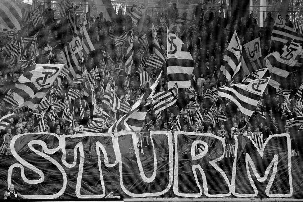 Sturm Graz - RB Salzburg
Oesterreichische Fussball Bundesliga, 31. Runde, SK Sturm Graz - FC RB Salzburg, Stadion Liebenau Graz, 19.05.2019. 

Foto zeigt Fans von Sturm mit einer Choreografie
