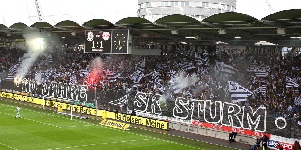 Sturm Graz - RB Salzburg
Oesterreichische Fussball Bundesliga, 31. Runde, SK Sturm Graz - FC RB Salzburg, Stadion Liebenau Graz, 19.05.2019. 

Foto zeigt Fans von Sturm
Schlüsselwörter: pyrotechnik