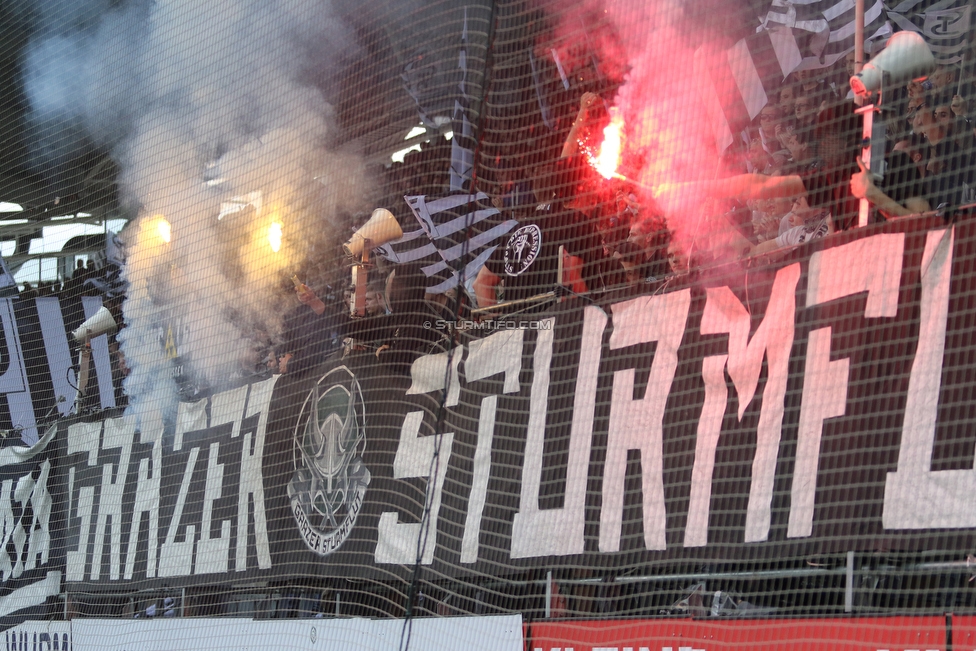 Sturm Graz - RB Salzburg
Oesterreichische Fussball Bundesliga, 31. Runde, SK Sturm Graz - FC RB Salzburg, Stadion Liebenau Graz, 19.05.2019. 

Foto zeigt Fans von Sturm
Schlüsselwörter: pyrotechnik