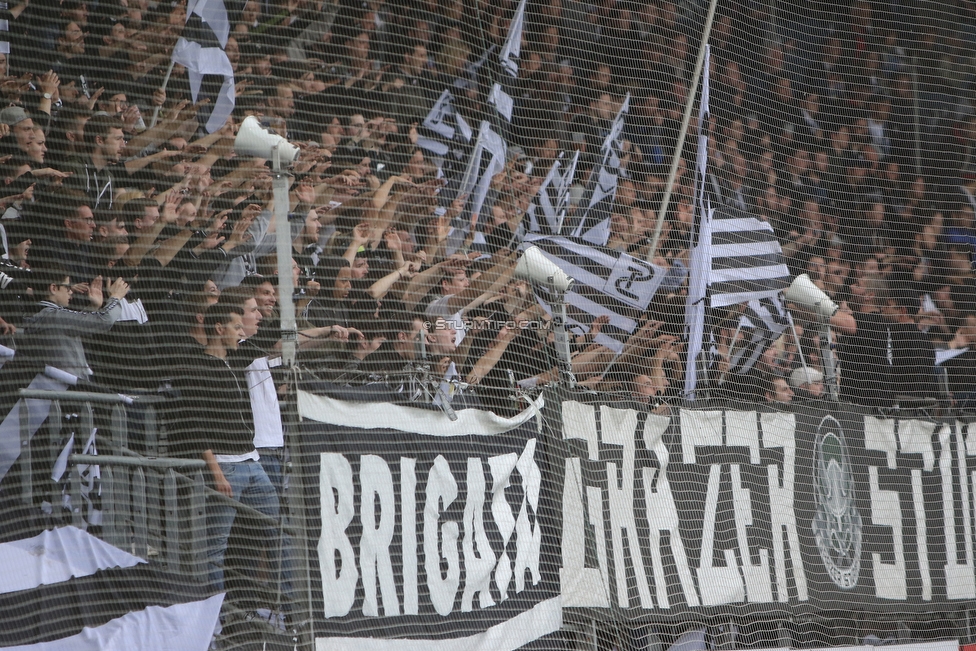 Sturm Graz - RB Salzburg
Oesterreichische Fussball Bundesliga, 31. Runde, SK Sturm Graz - FC RB Salzburg, Stadion Liebenau Graz, 19.05.2019. 

Foto zeigt Fans von Sturm
